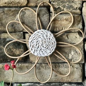 NWT! Island Style Seagrass & Willow Wall Decor